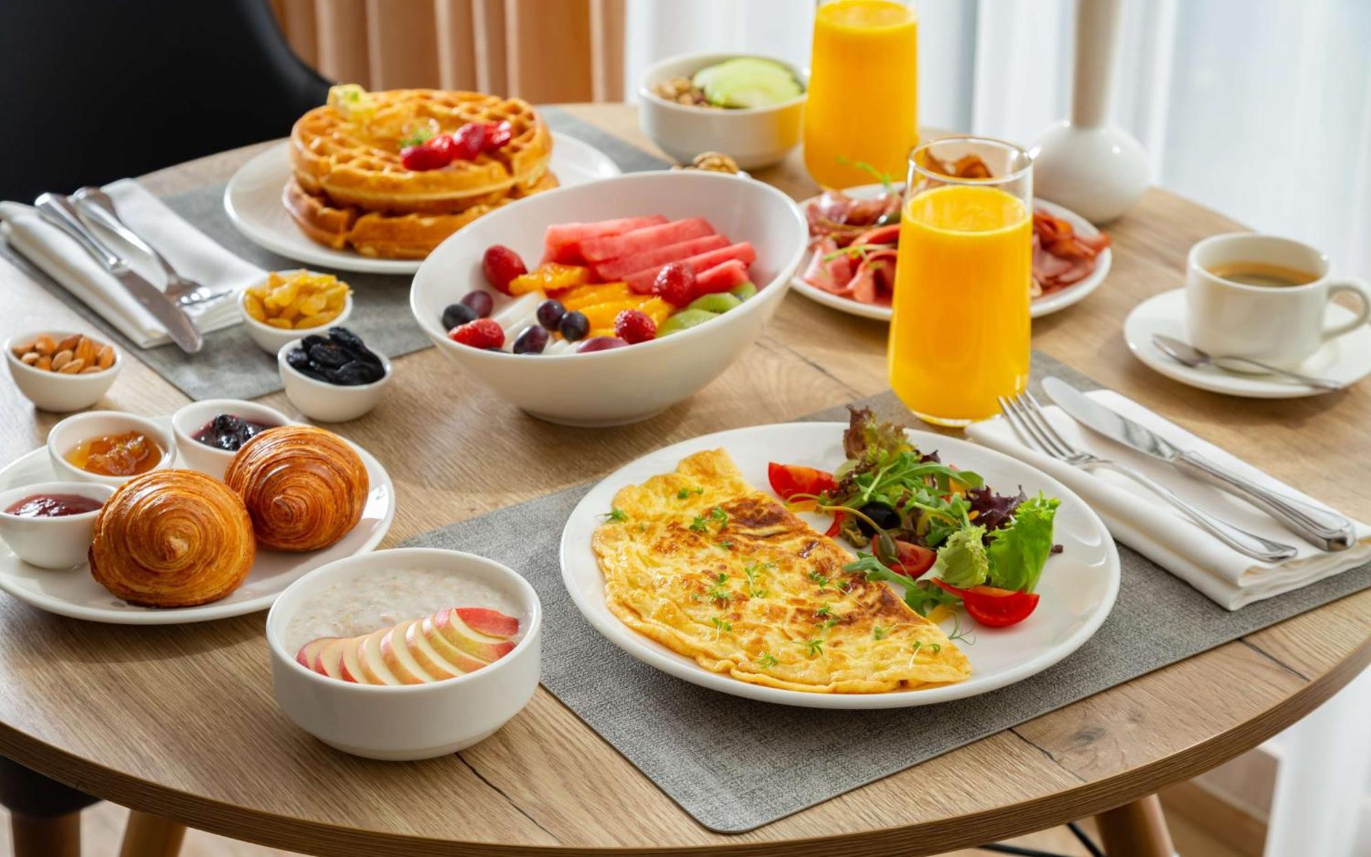 Hilton Garden Inn Samarkand Ngoại thất bức ảnh